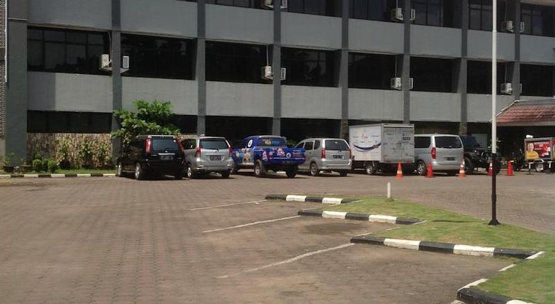 Hotel Swarna Dwipa Palembang Dış mekan fotoğraf