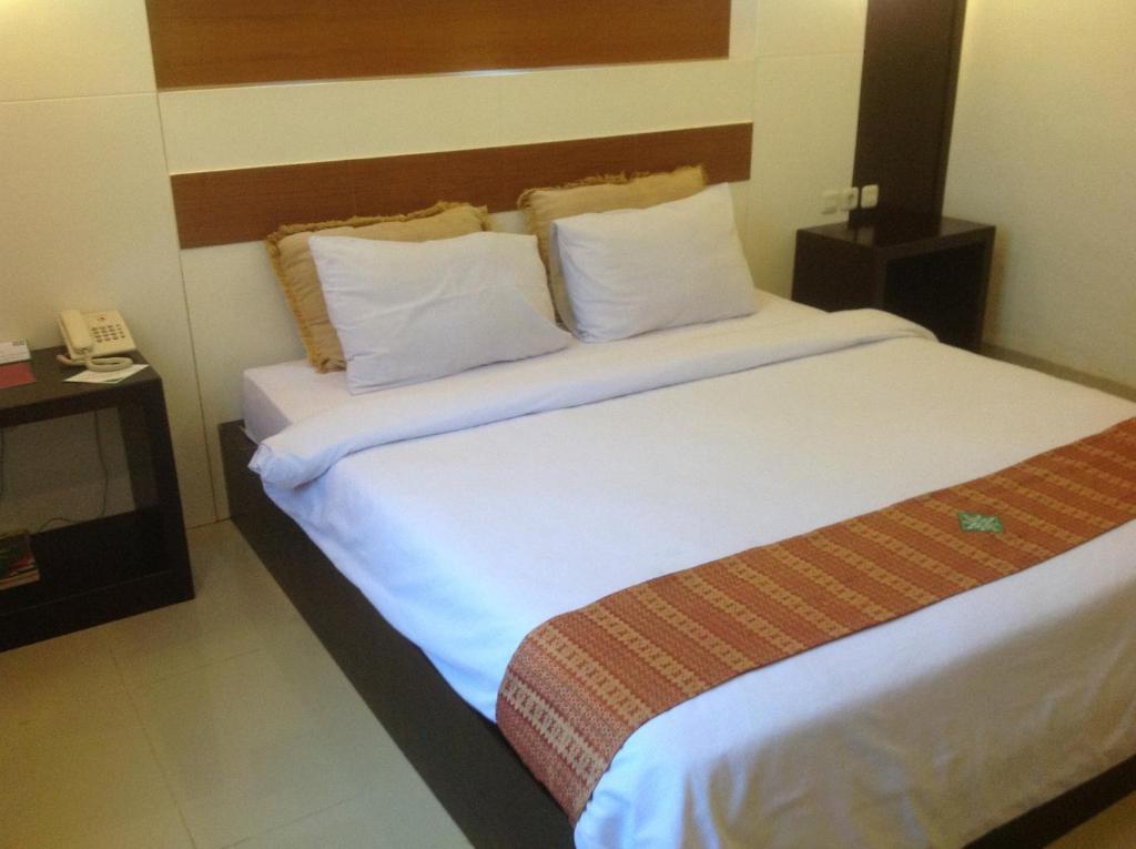 Hotel Swarna Dwipa Palembang Dış mekan fotoğraf