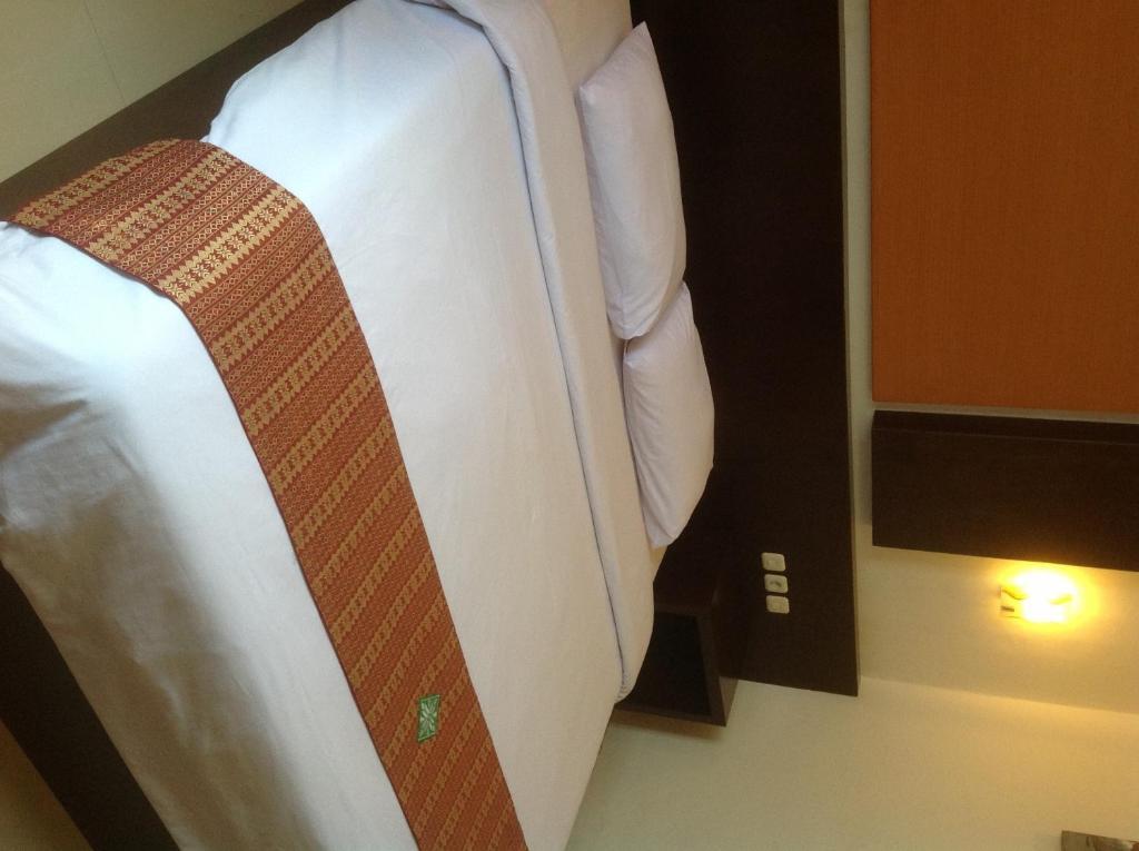 Hotel Swarna Dwipa Palembang Dış mekan fotoğraf