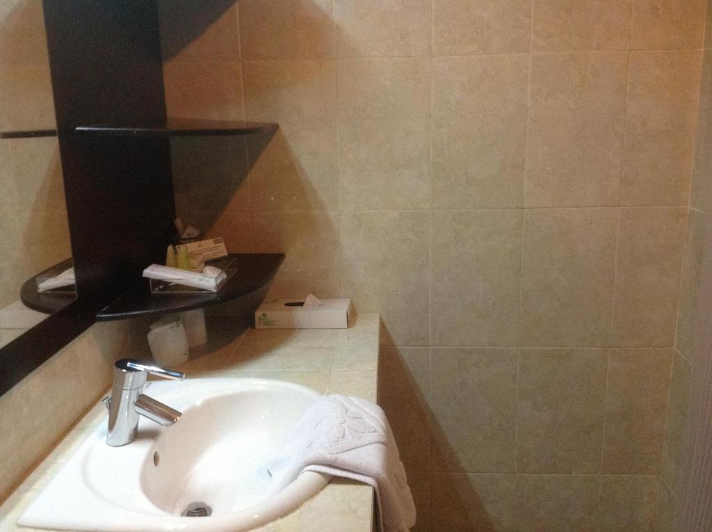 Hotel Swarna Dwipa Palembang Dış mekan fotoğraf
